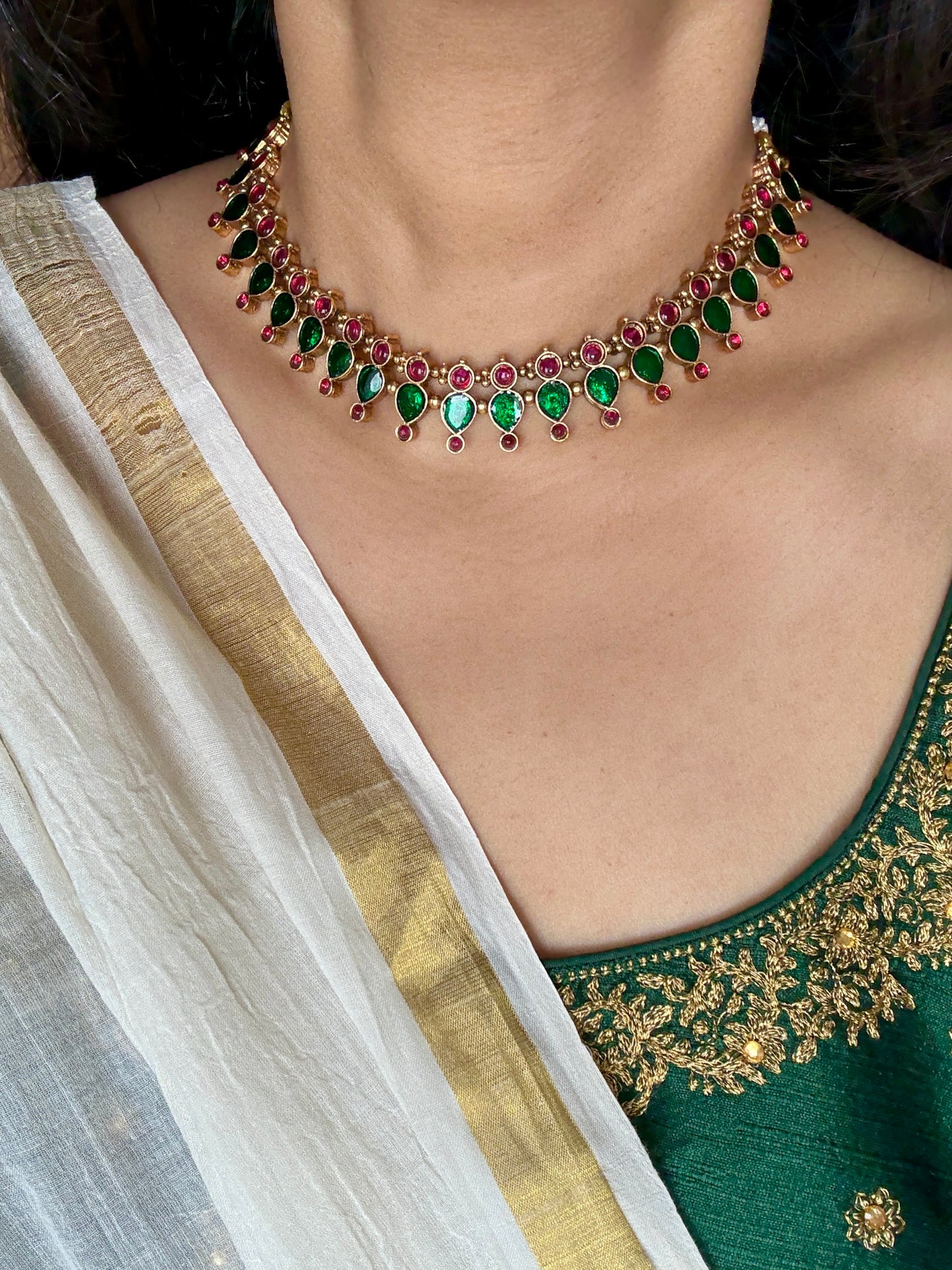 Stone necklace set