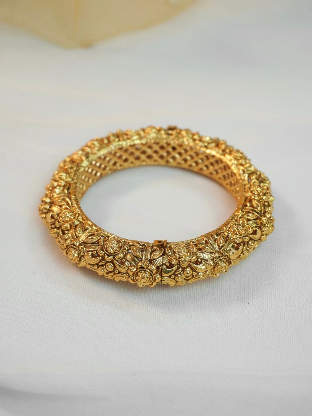 Antique Bangle - PA001B22