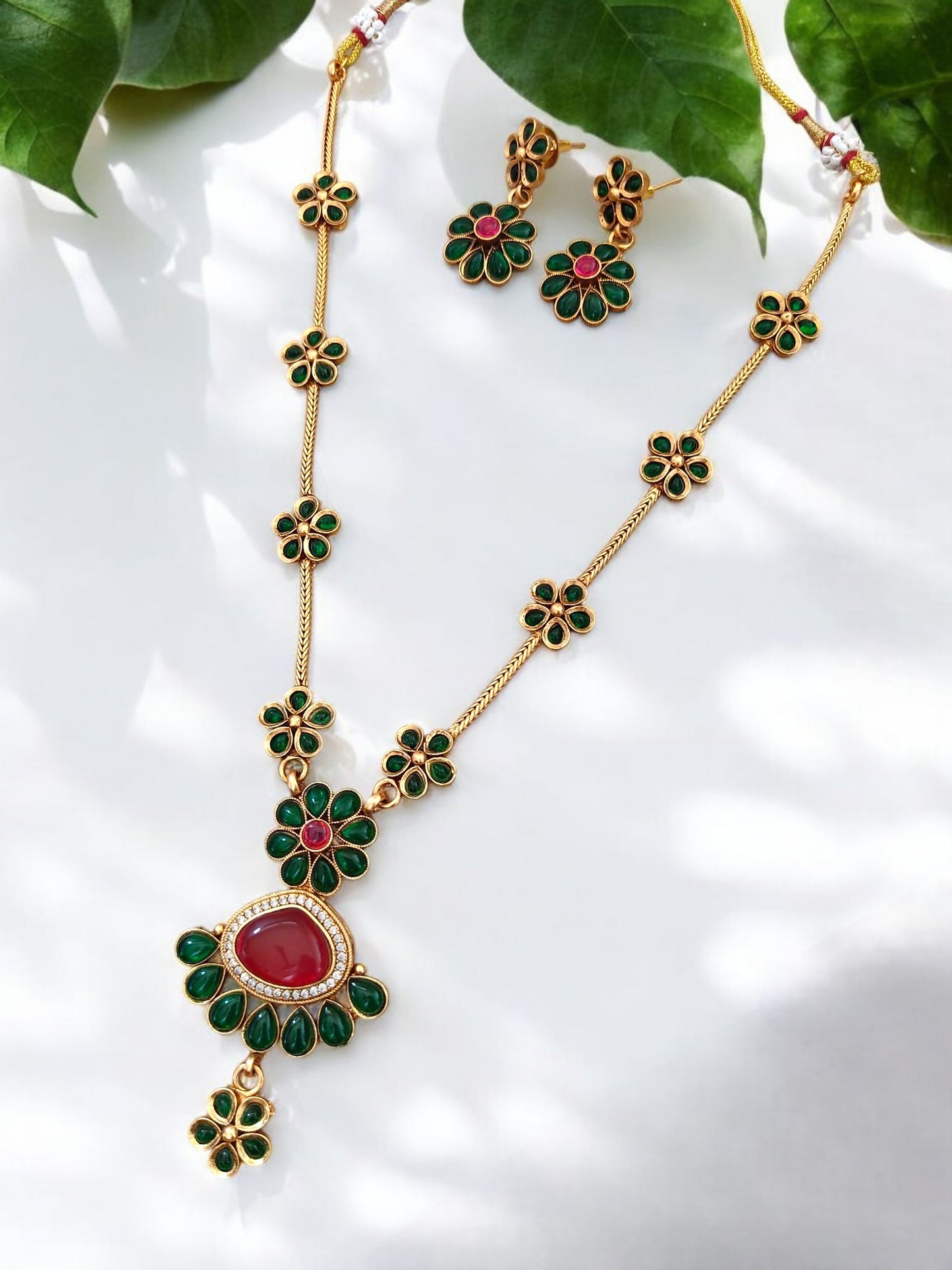 Green Stone Necklace Set
