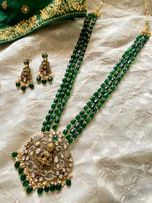 Shop Green Victorian necklace set online 