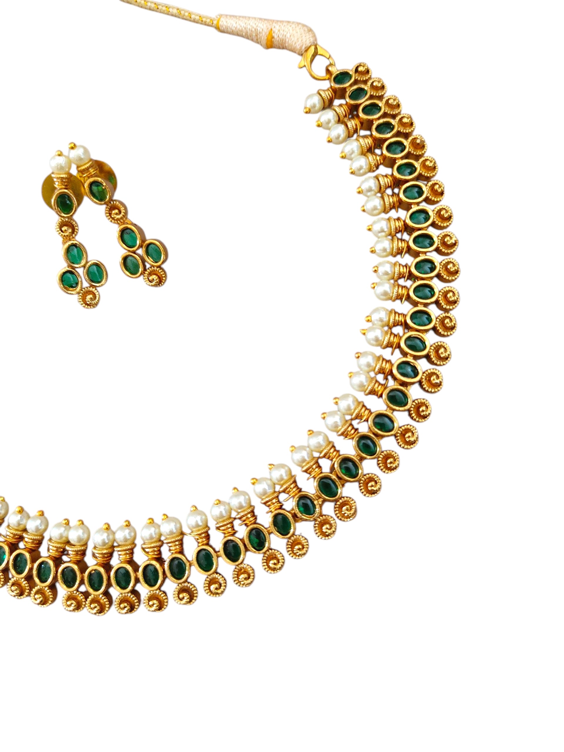 Green stone necklace set with pearls