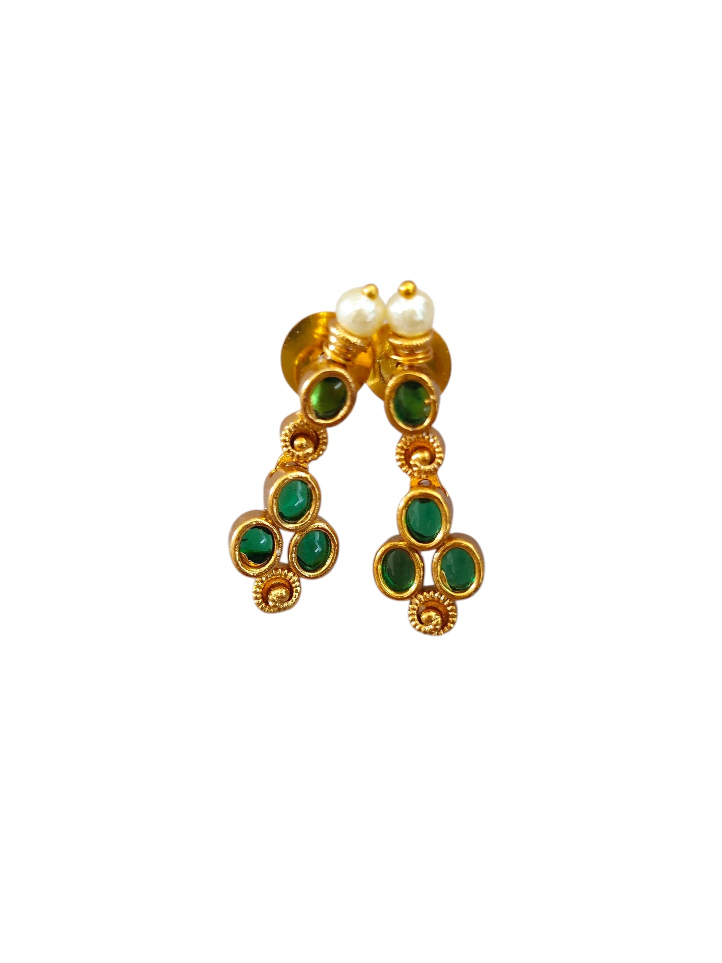 Green stone necklace set with pearls