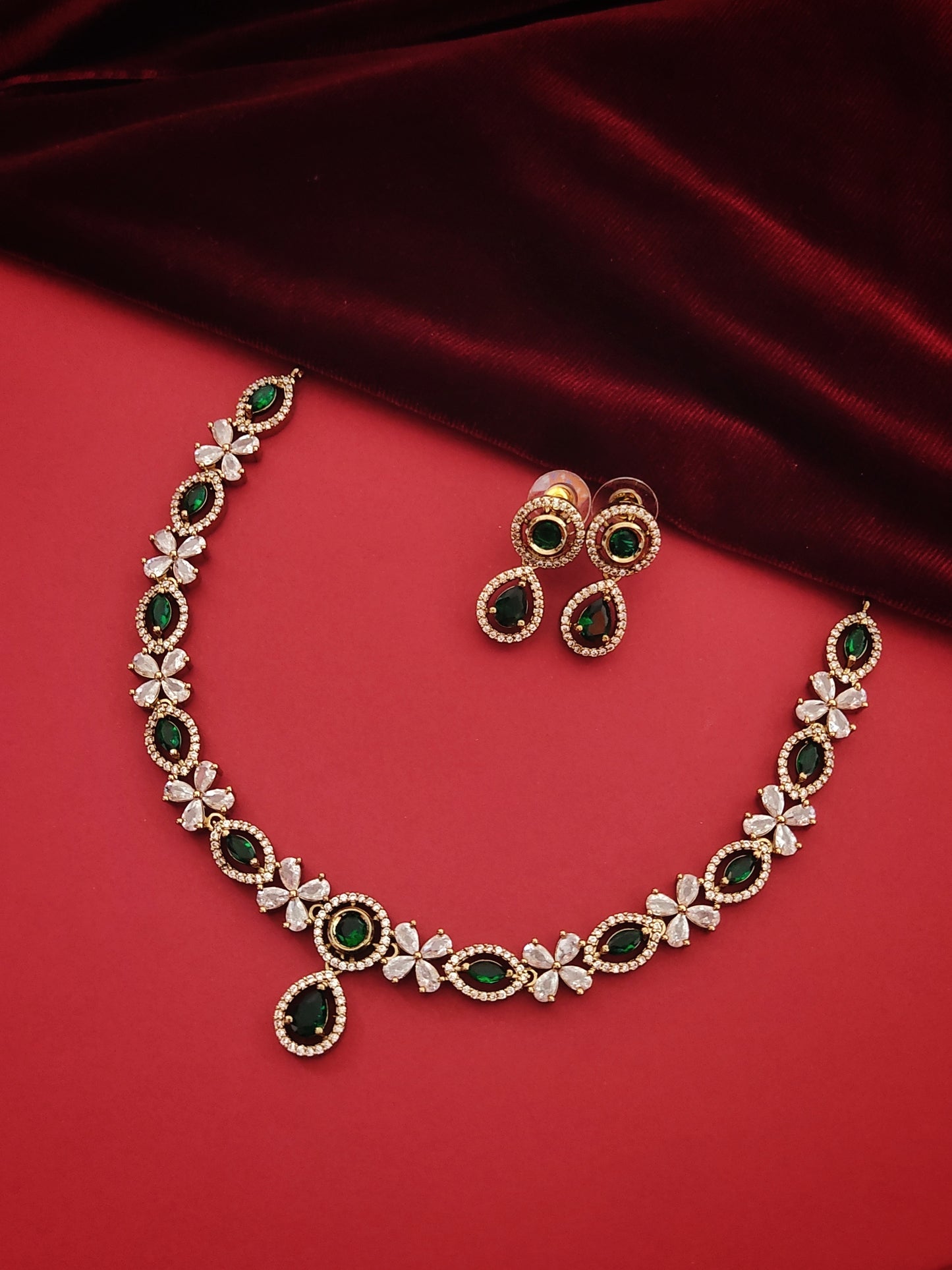 Victorian necklace set with green stones