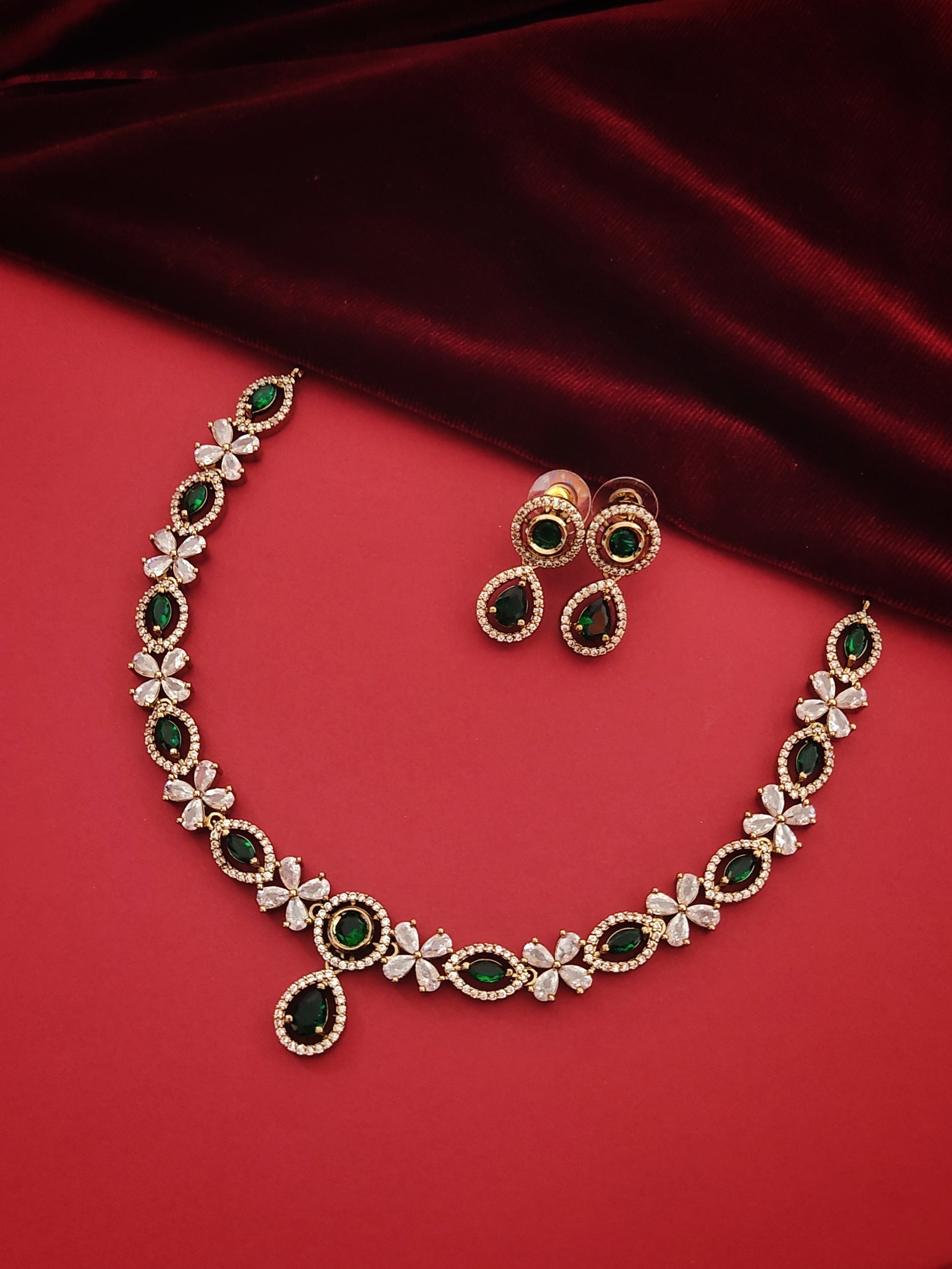 Victorian necklace set with green stones