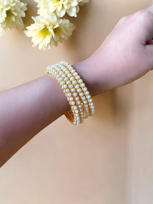 Set of 4 pearl bangles for women
