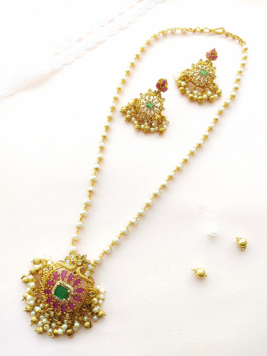 buy pearl necklace set with pendant online India