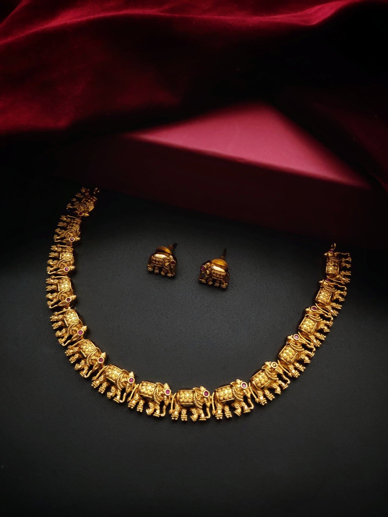 Gold-plated elephant design necklace set for women online