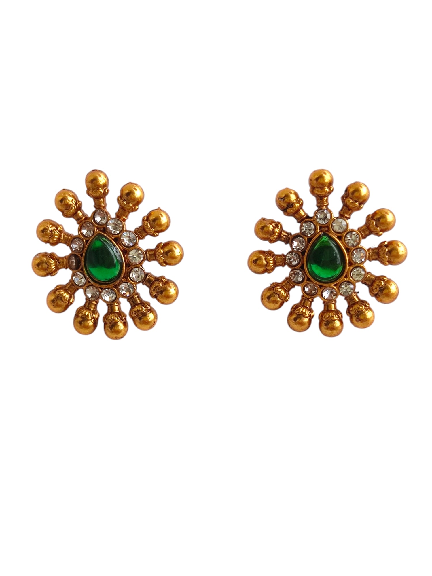 Pearl Necklace with Pendant and Green Stone