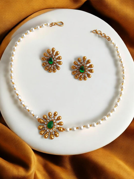 Pearl Necklace with Pendant and Green Stone