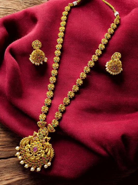long pendant necklace with pearls for women