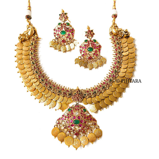 latest gold necklace designs 2022