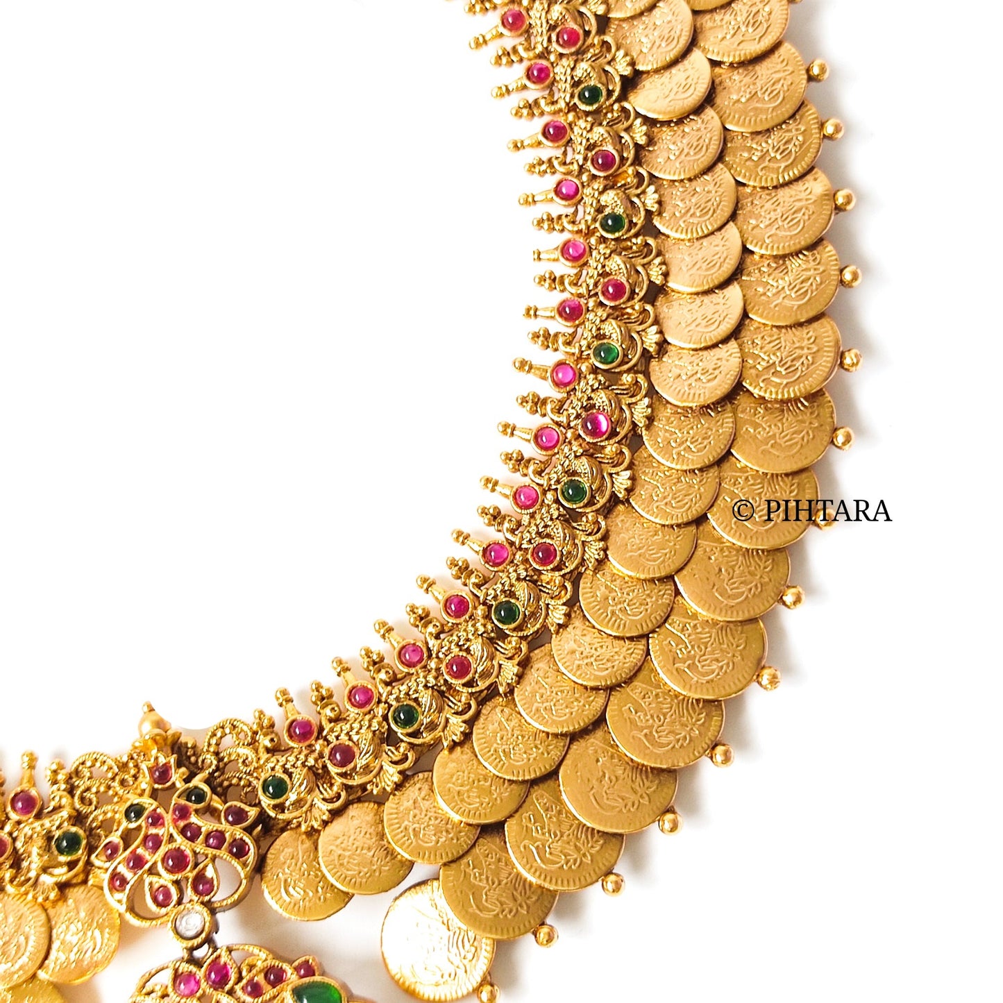 latest gold necklace designs 2022