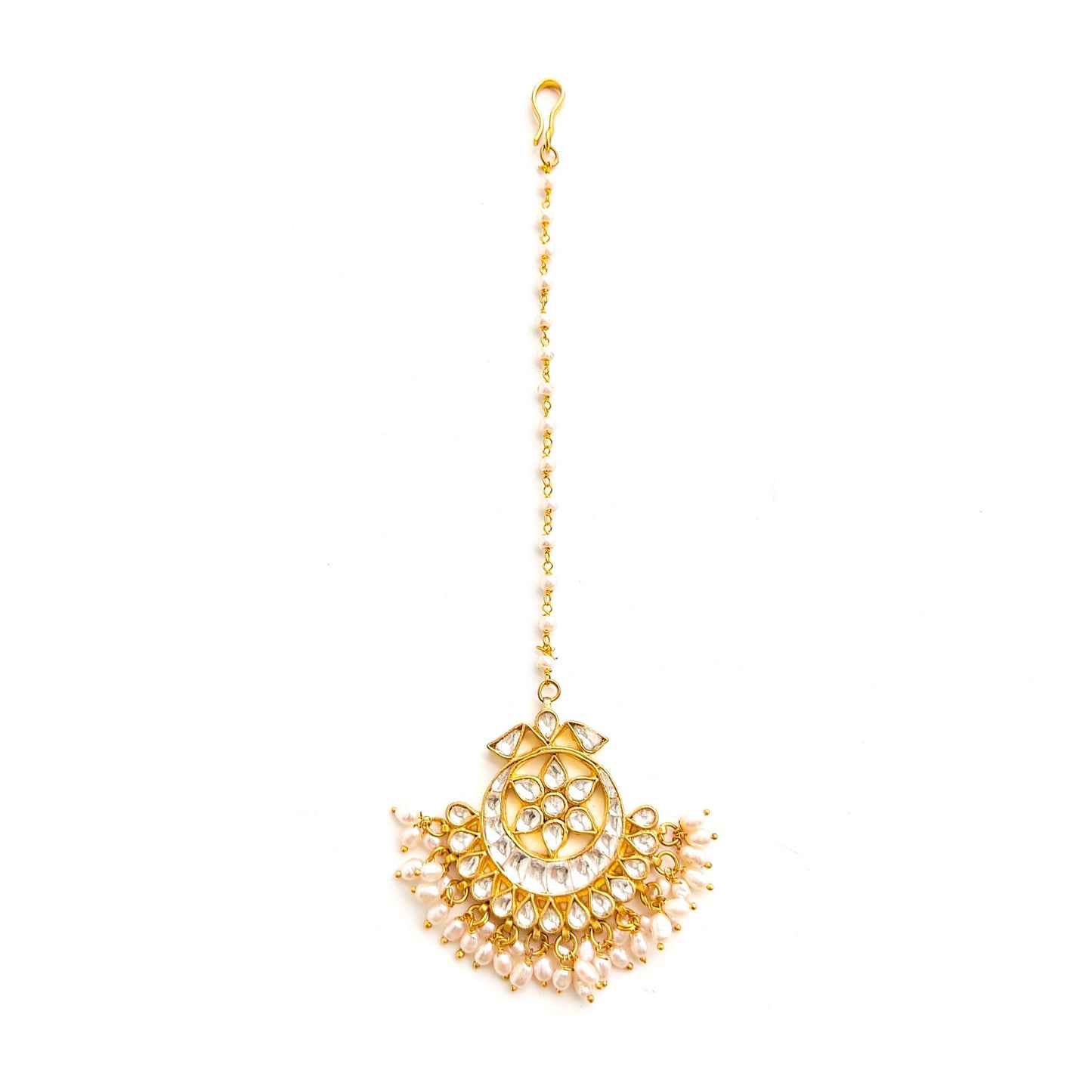 white kundan maangtikka with water pearls