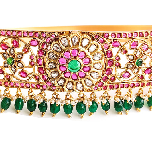 kundan hip belt with green beads